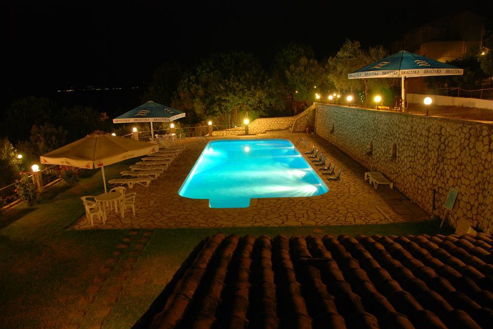 Corfu Hotel Apartments Benitses  Exterior foto